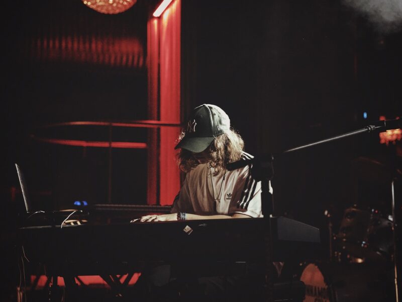 618F31BB-C5E6-49F5-A72A-FA7BBF0EBA66_1_105_c