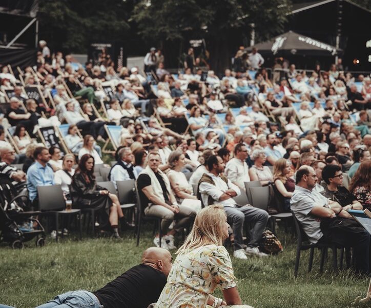 619581CB-7D60-4169-84C6-D050BD3DAF3E_1_105_c