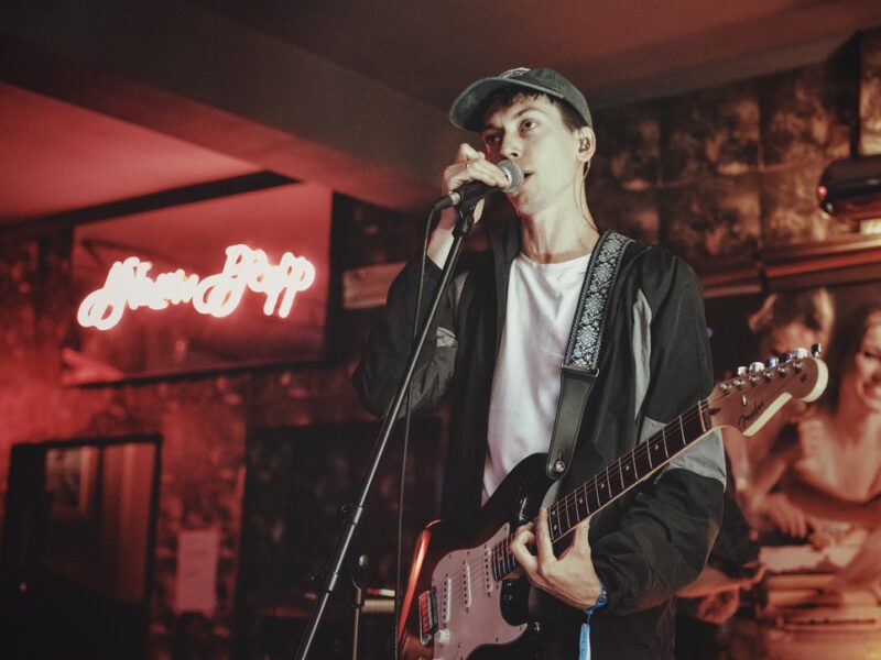 AC65EC18-950E-4E78-AE53-110BBE9965E7_1_105_c